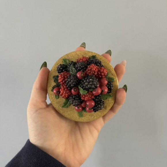 Our America Gift The Original Mixed Berry Candle Topper 1998 Vintage Berries - Picture 1 of 7